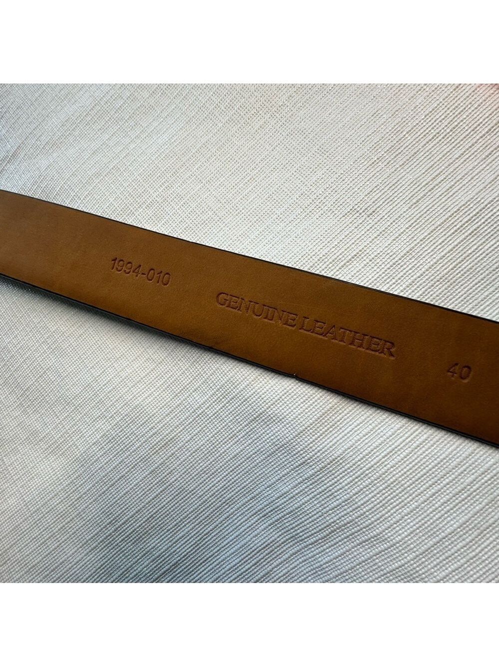 Elegant Brown and Silver Leather Belt - Picture 2 of 3